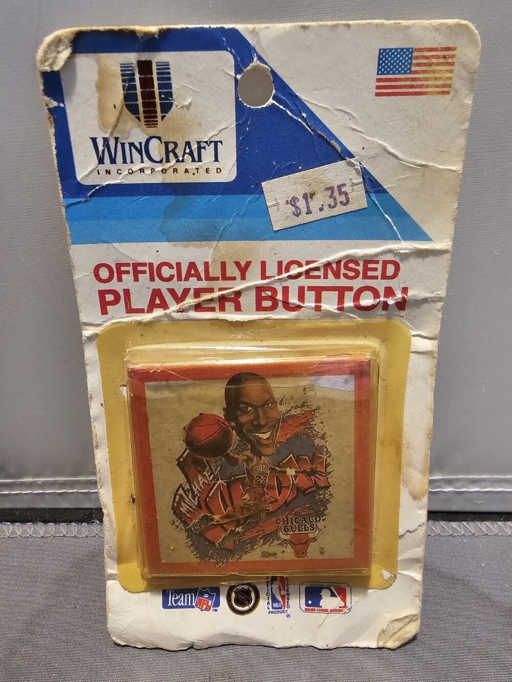 Vintage/1990s Wincraft - Michael Jordan Caricature Player Button/Pin - Bulls NBA